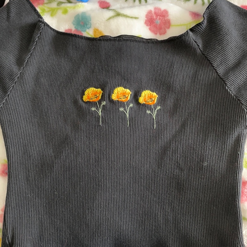 Brandy Melville Floral crop top